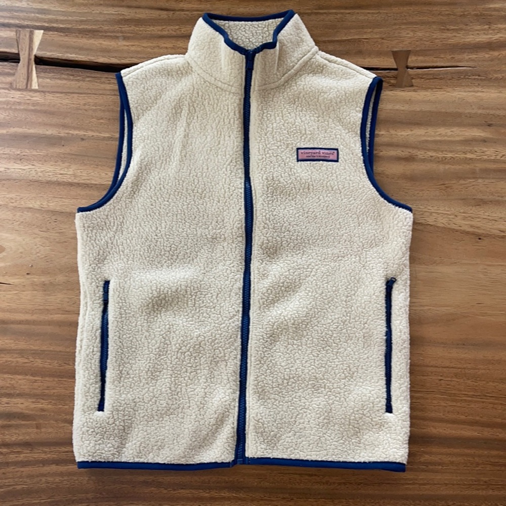 Vineyard Vines Martha’s Vineyard faux shearling vest with navy blue piping